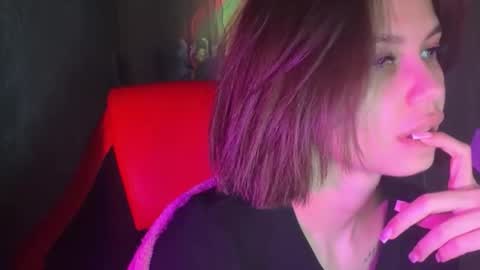 MiraLaPics online show from April 2026 09:49:02 PM