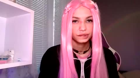 MiraLaPics online show from April 2026 04:14:01 PM