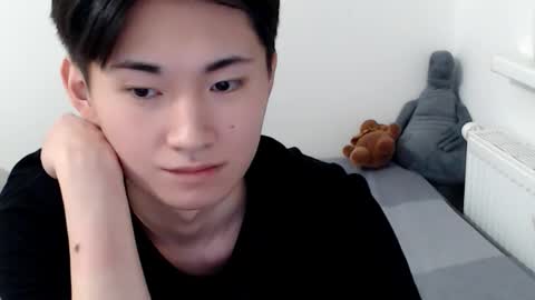              online show from October 2025 03:17:01 AM