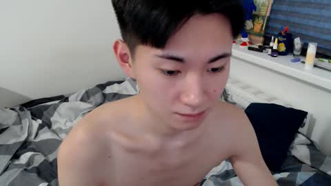 Snapshot of miram_yoo chatting on October 2025 07:05:02 AM online show from October 2025 07:05:02 AM