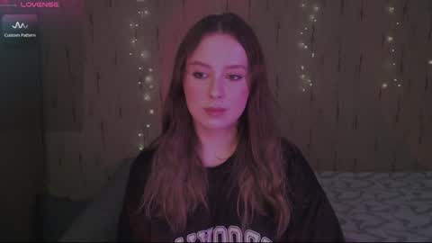 Snapshot of miranadevl chatting on February 2025 09:36:01 PM Kira online show from February 2025 09:36:01 PM