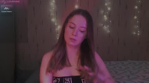 Snapshot of miranadevl chatting on February 2025 11:20:02 PM Kira online show from February 2025 11:20:02 PM