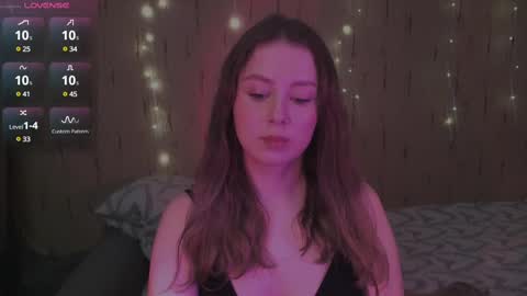 Snapshot of miranadevl chatting on February 2025 04:55:01 PM Kira online show from February 2025 04:55:01 PM