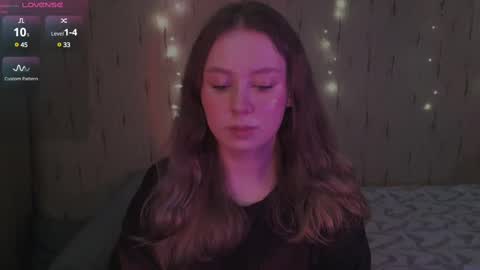 Snapshot of miranadevl chatting on February 2025 03:32:01 AM Kira online show from February 2025 03:32:01 AM