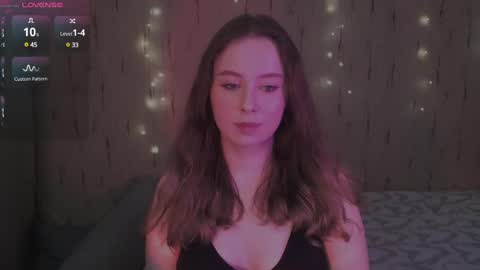 Snapshot of miranadevl chatting on February 2025 02:31:01 AM Kira online show from February 2025 02:31:01 AM