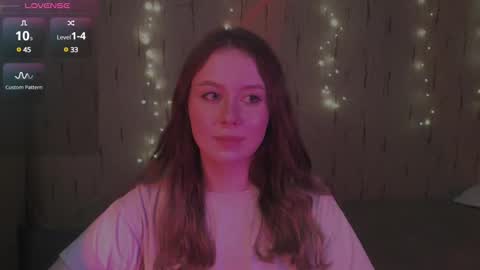 Snapshot of miranadevl chatting on March 2025 04:00:02 PM Kira online show from March 2025 04:00:02 PM