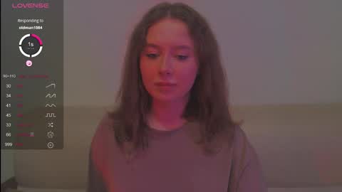 Snapshot of miranadevl chatting on October 2025 01:04:02 PM Kira online show from October 2025 01:04:02 PM