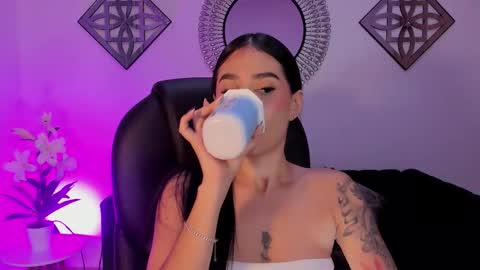 Snapshot of miranda_crawfor chatting on March 2026 03:12:02 AM miranda_crawfor online show from March 2026 03:12:02 AM