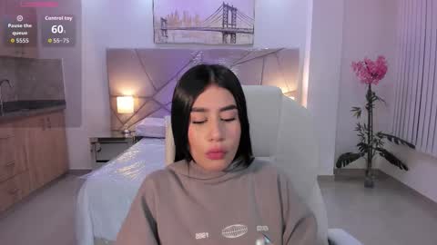 Snapshot of miranda_crawfor chatting on March 2026 02:27:02 AM miranda_crawfor online show from March 2026 02:27:02 AM