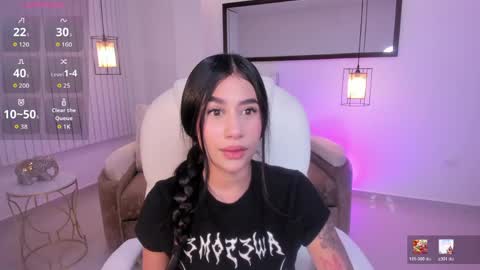 Snapshot of miranda_crawfor chatting on April 2026 11:19:02 AM miranda_crawfor online show from April 2026 11:19:02 AM