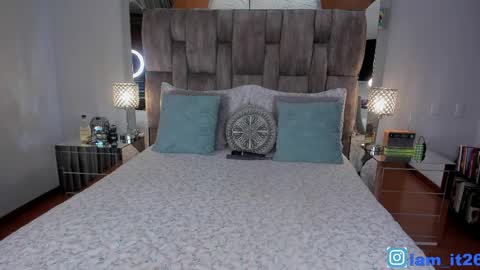 Miranda online show from April 2026 12:02:01 AM