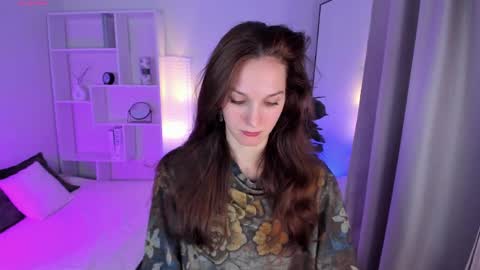 Snapshot of mirandaglow chatting on April 2026 06:19:01 AM Miranda online show from April 2026 06:19:01 AM