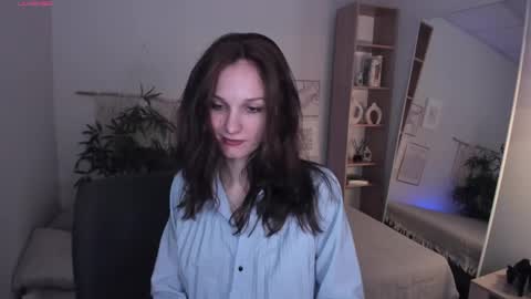 Snapshot of mirandaglow chatting on April 2026 06:06:01 AM Miranda online show from April 2026 06:06:01 AM