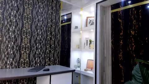 Miranda online show from October 2025 02:50:02 AM