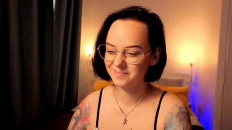 Snapshot of miraskyy chatting on October 2025 02:58:02 PM MiraSkyy online show from October 2025 02:58:02 PM