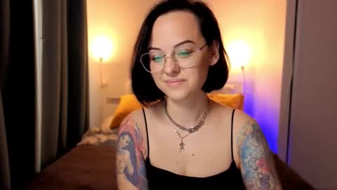 Snapshot of miraskyy chatting on October 2025 02:50:02 PM MiraSkyy online show from October 2025 02:50:02 PM