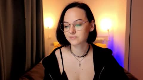 Snapshot of miraskyy chatting on October 2025 04:28:01 PM MiraSkyy online show from October 2025 04:28:01 PM