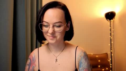 Snapshot of miraskyy chatting on November 2025 02:05:02 PM MiraSkyy online show from November 2025 02:05:02 PM