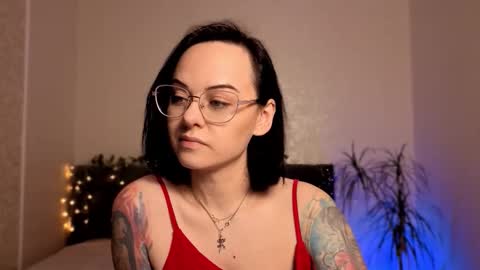 Snapshot of miraskyy chatting on December 2025 07:21:02 PM MiraSkyy online show from December 2025 07:21:02 PM