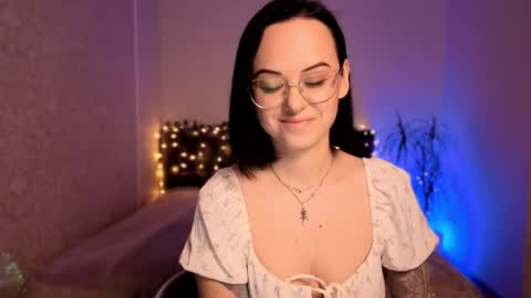 MiraSkyy online show from December 2025 09:00:01 PM