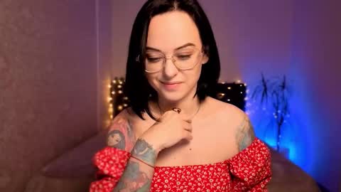 MiraSkyy online show from December 2025 09:11:01 PM