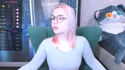 Kira online show from January 2025 12:45:01 AM