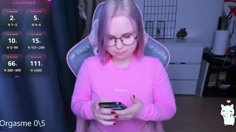 Kira online show from April 2026 06:21:01 PM