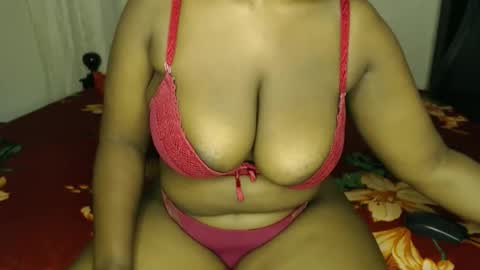 Snapshot of mireypeace chatting on April 2026 12:23:01 AM mireypeace online show from April 2026 12:23:01 AM