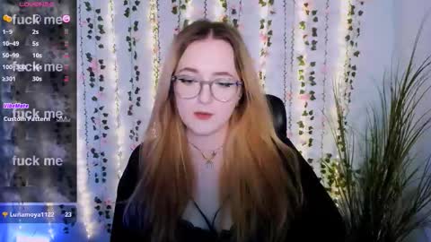 Snapshot of miriam_crazy chatting on September 2025 08:01:02 PM miriam_crazy online show from September 2025 08:01:02 PM