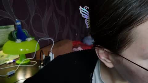 Snapshot of miriamor chatting on April 2026 07:45:01 AM Mira online show from April 2026 07:45:01 AM