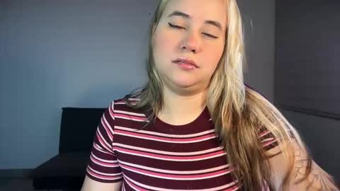 Snapshot of mirilinda chatting on March 2026 02:49:02 AM mirilinda online show from March 2026 02:49:02 AM