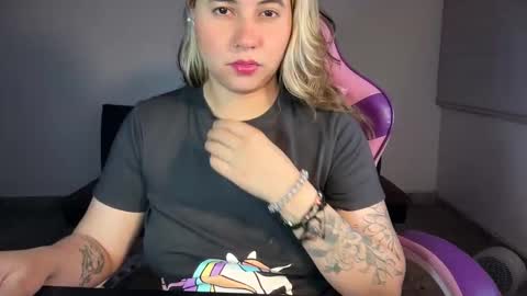 Snapshot of mirilinda chatting on March 2026 04:16:01 AM mirilinda online show from March 2026 04:16:01 AM