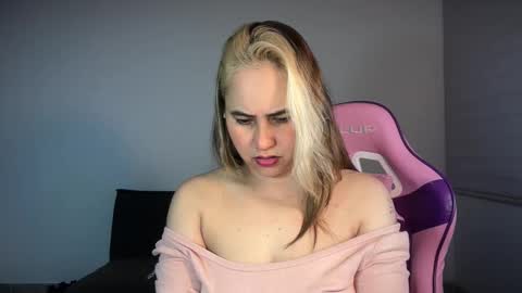 Snapshot of mirilinda chatting on March 2026 03:01:02 AM mirilinda online show from March 2026 03:01:02 AM