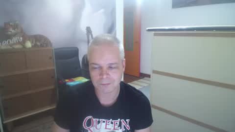 Snapshot of mirwais chatting on April 2026 05:58:02 PM Mirwais online show from April 2026 05:58:02 PM