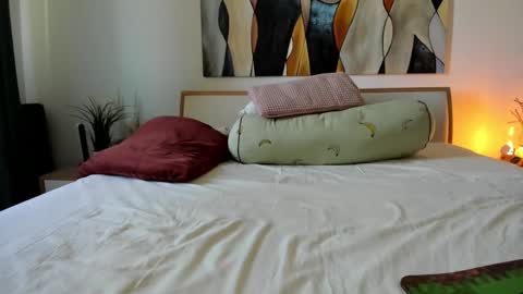 Snapshot of mis_eva chatting on September 2025 07:43:01 AM Eva online show from September 2025 07:43:01 AM