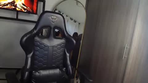 Snapshot of mis_iyasha chatting on November 2025 10:42:02 PM IYASHA online show from November 2025 10:42:02 PM