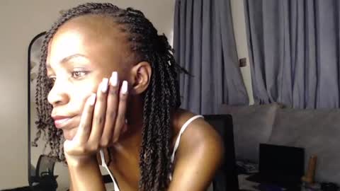 Snapshot of mis_kaylee chatting on June 2026 12:41:02 PM mis_kaylee online show from June 2026 12:41:02 PM