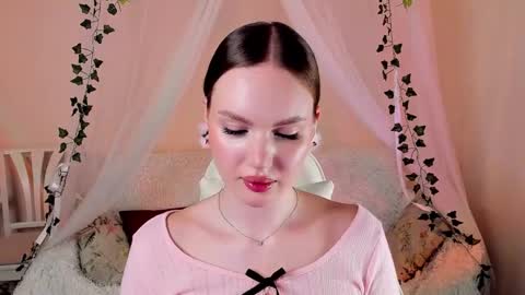 Snapshot of mish_ka3 chatting on November 2025 02:33:01 PM Misha online show from November 2025 02:33:01 PM