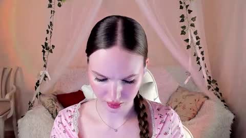 Snapshot of mish_ka3 chatting on November 2025 07:13:01 PM Misha online show from November 2025 07:13:01 PM