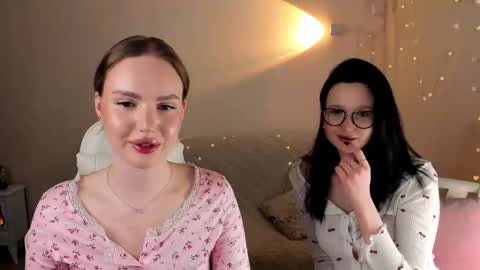 Snapshot of mish_ka3 chatting on November 2025 01:44:02 PM Misha online show from November 2025 01:44:02 PM