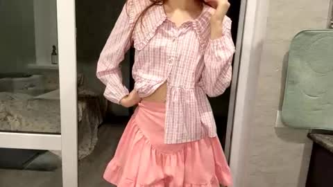 Snapshot of mishahartwigsen chatting on October 2025 04:05:01 PM Molly online show from October 2025 04:05:01 PM