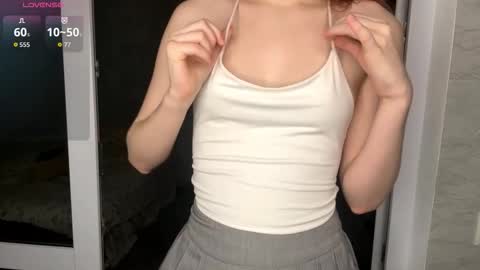 Snapshot of mishahartwigsen chatting on November 2025 05:19:01 PM Molly online show from November 2025 05:19:01 PM