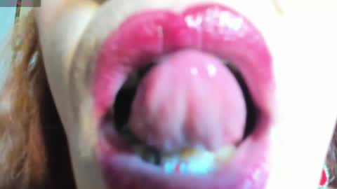 Mishell Bons online show from May 2026 01:47:02 AM