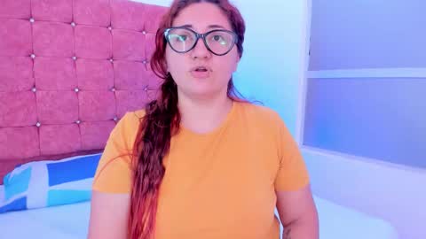 Mishell online show from December 2025 01:17:01 PM