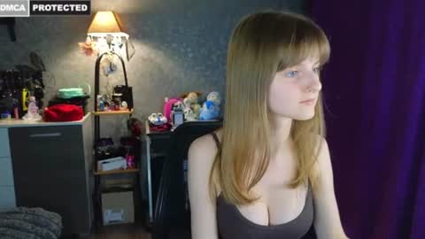 Snapshot of miss___alisa chatting on July 2026 09:17:02 PM Alisa NONNUDE online show from July 2026 09:17:02 PM
