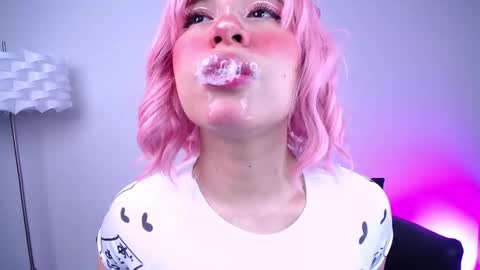 Snapshot of miss__daphne chatting on October 2025 06:14:02 PM Daphne online show from October 2025 06:14:02 PM