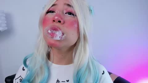 Snapshot of miss__daphne chatting on October 2025 02:42:02 AM Daphne online show from October 2025 02:42:02 AM