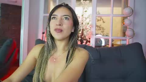 Zoe online show from July 2026 06:10:02 PM
