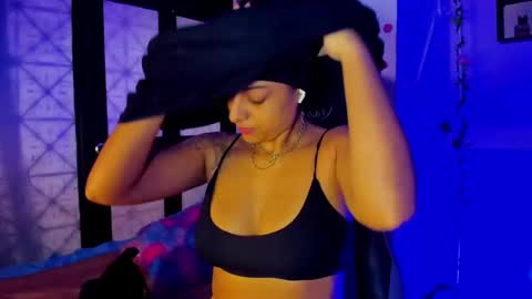 Akemi 3 online show from November 2025 01:12:02 PM