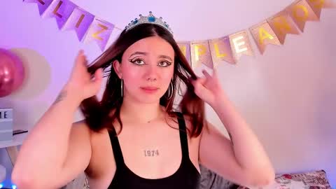 Alexa Sarmiento online show from February 2025 01:41:01 PM